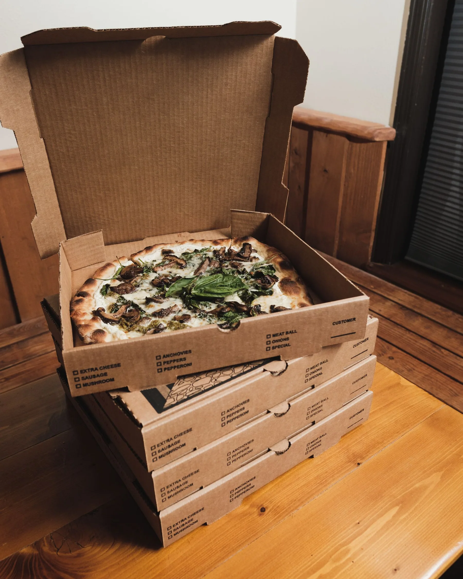 Pizza Kutusu, Uşak